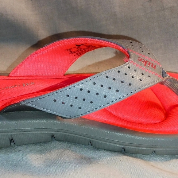 Nike Comfort Footbed Thong Flip Flops Sandals Women's Grey And Pink Size 6 - Picture 5 of 13